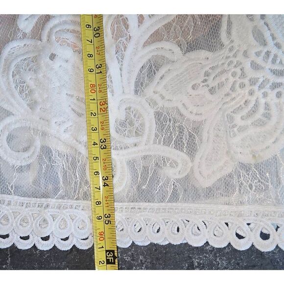 Aimili Lace Lined Dress - Picture 14 of 14